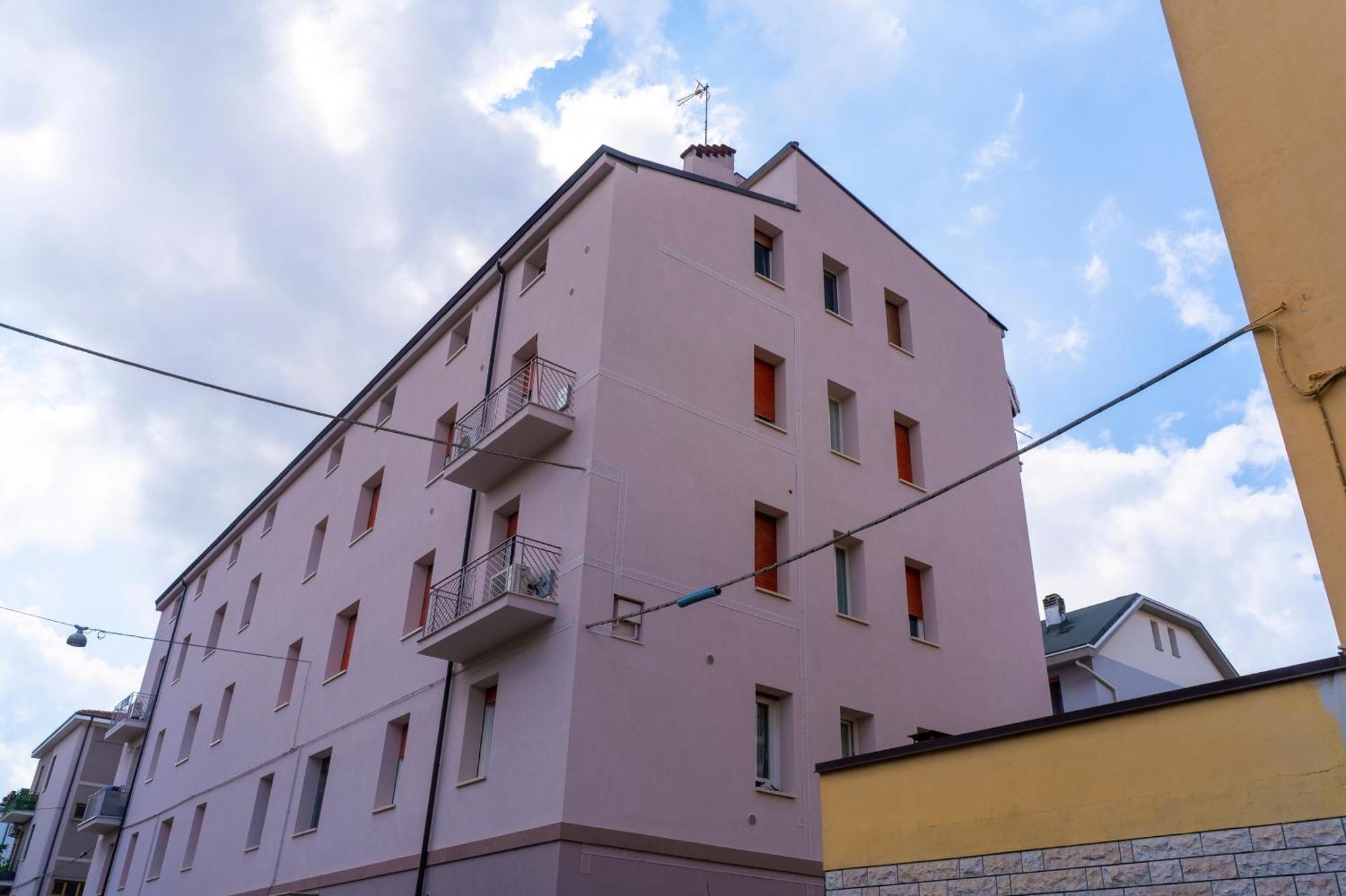Affittacamere Orchidea For Tourists Hesperia Hosp Modena Exterior photo